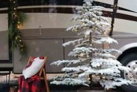 Most Inspiring Holiday Decoration Ideas For Your RV 24