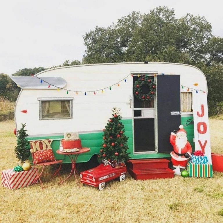 20+ Most Inspiring Holiday Decoration Ideas For Your RV