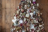 Perfectly Amazing DIY Christmas Tree Alternatives Ideas 12