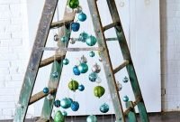 Perfectly Amazing DIY Christmas Tree Alternatives Ideas 15