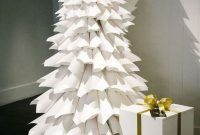 Perfectly Amazing DIY Christmas Tree Alternatives Ideas 36