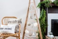 Perfectly Amazing DIY Christmas Tree Alternatives Ideas 45