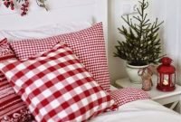 Simple Ways To Create A Christmas Wonderland In Your Bedroom 11