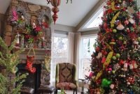 Stunning Christmas Decorated Chandeliers For Holiday Sparkle 28