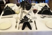 Stylish New Years Eve Table Decoration Ideas For NYE Party 45