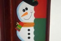 Totally Inspiring Winter Door Decoration Ideas 12