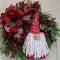 Welcoming Country Christmas Wreath Ideas For Your Front Door 23