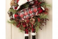Welcoming Country Christmas Wreath Ideas For Your Front Door 25