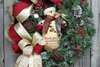 Welcoming Country Christmas Wreath Ideas For Your Front Door 43