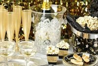 Wonderful Black And Gold New Years Eve Party Decoration Ideas 19