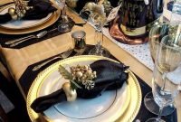 Wonderful Black And Gold New Years Eve Party Decoration Ideas 24