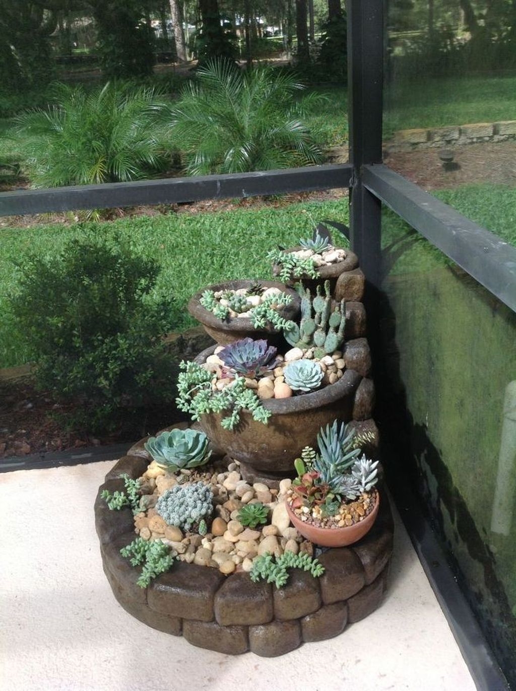 Awesome Succulent Garden Ideas In Your Backyard 12
