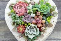 Awesome Succulent Garden Ideas In Your Backyard 35