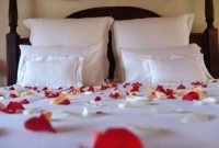 Beautiful And Romantic Valentine’s Day Bedroom Design Ideas 11