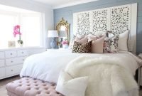 Beautiful And Romantic Valentine’s Day Bedroom Design Ideas 34