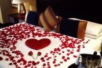 Beautiful And Romantic Valentine’s Day Bedroom Design Ideas 39