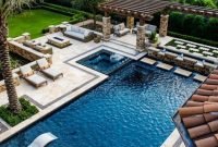 Comfy Pool Seating Ideas For Your Outdoor Decoration 04