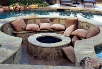 Comfy Pool Seating Ideas For Your Outdoor Decoration 15