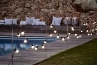 Comfy Pool Seating Ideas For Your Outdoor Decoration 35