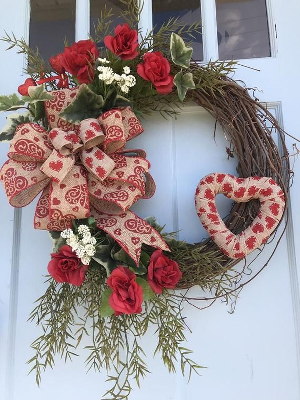 Cute Valentine Door Decorations Ideas To Spread The Seasons Greetings 11
