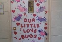 Cute Valentine Door Decorations Ideas To Spread The Seasons Greetings 42