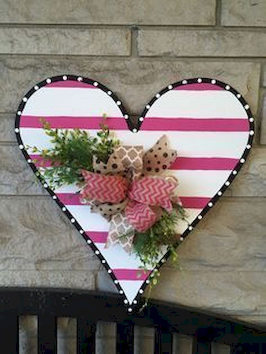 Cute Valentine Door Decorations Ideas To Spread The Seasons Greetings 47