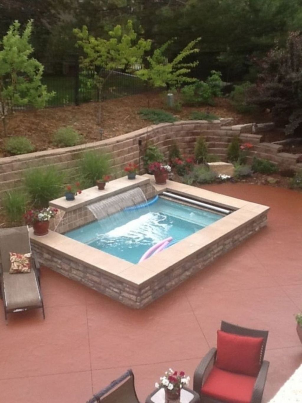Extraordinary Small Pool Design Ideas For Small Backyard 03