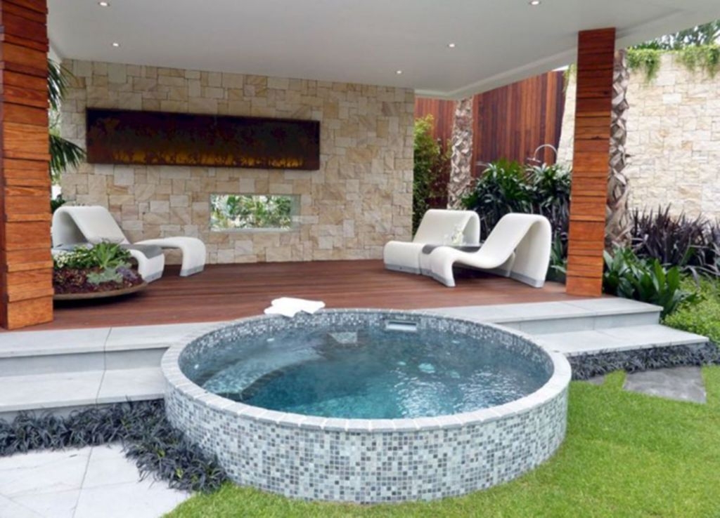Extraordinary Small Pool Design Ideas For Small Backyard 15