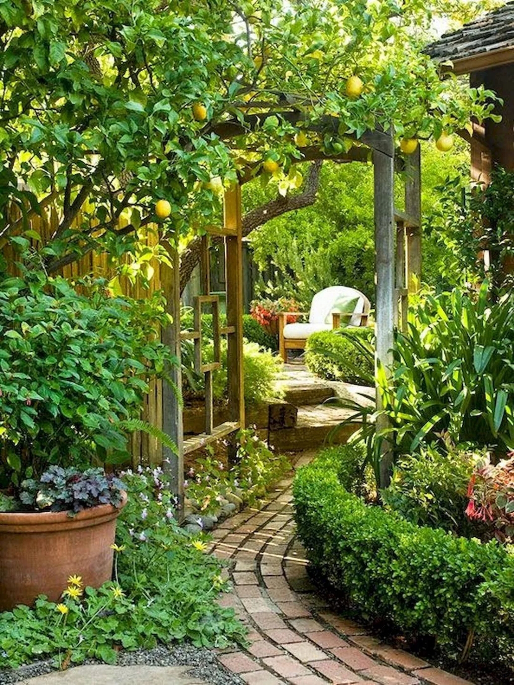 Fascinating Cottage Garden Ideas To Create Cozy Private Spot 05