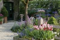 Fascinating Cottage Garden Ideas To Create Cozy Private Spot 16