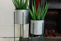 Marvelous Small Planters Ideas To Maximize Your Interior Design 14