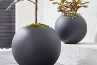 Marvelous Small Planters Ideas To Maximize Your Interior Design 27