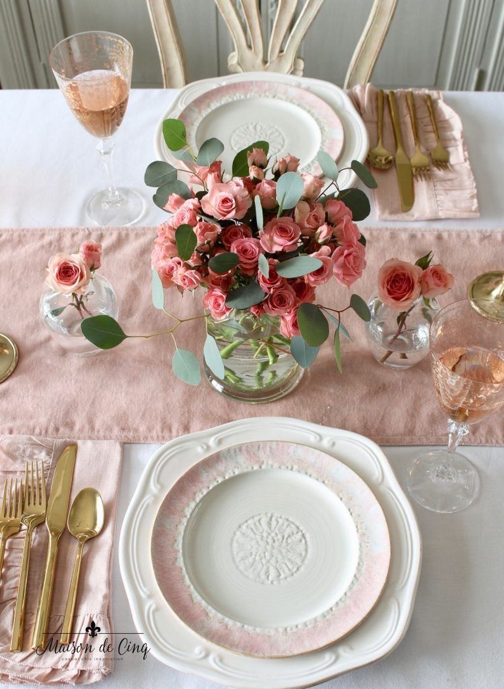 Most Inspiring Valentine’s Day Simple Table Decoration Ideas 10