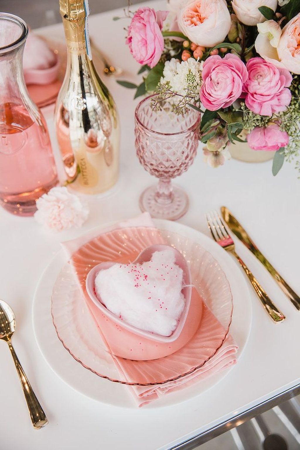 Most Inspiring Valentine’s Day Simple Table Decoration Ideas 17