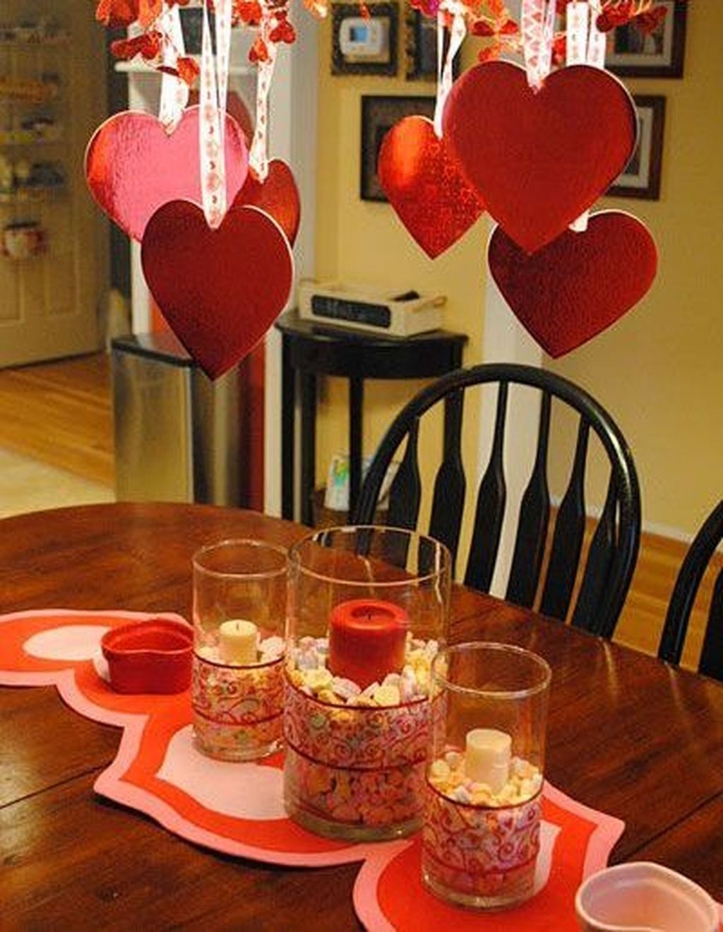 Most Inspiring Valentine’s Day Simple Table Decoration Ideas 35