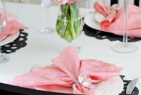 Most Inspiring Valentine’s Day Simple Table Decoration Ideas 42