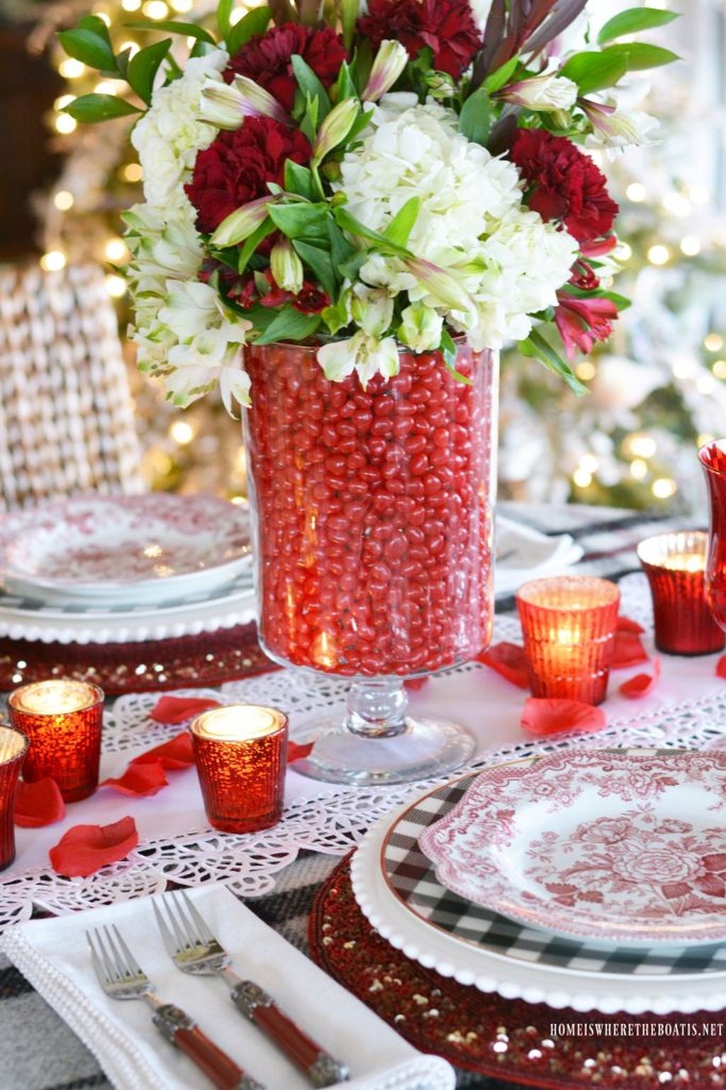 Perfect Valentine’s Day Romantic Dining Table Decor Ideas For Two People 35