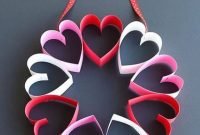 Pretty Valentines Day Wreath Ideas To Decorate Your Door 35