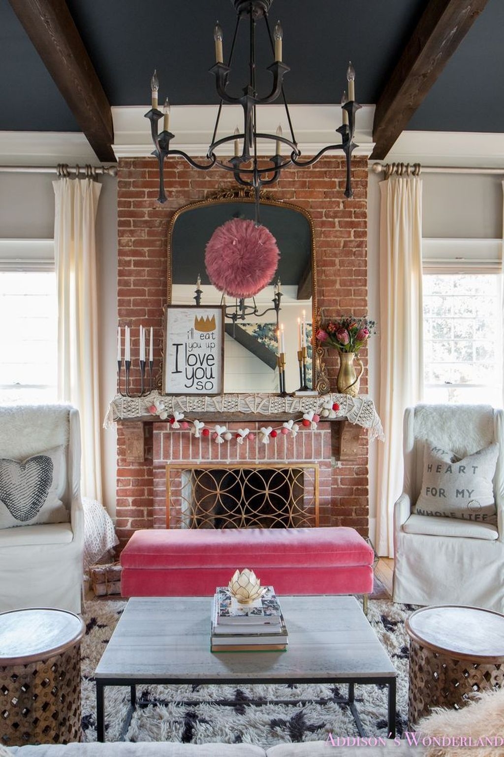 Romantic Valentine Decoration Ideas For Your Living Room 26