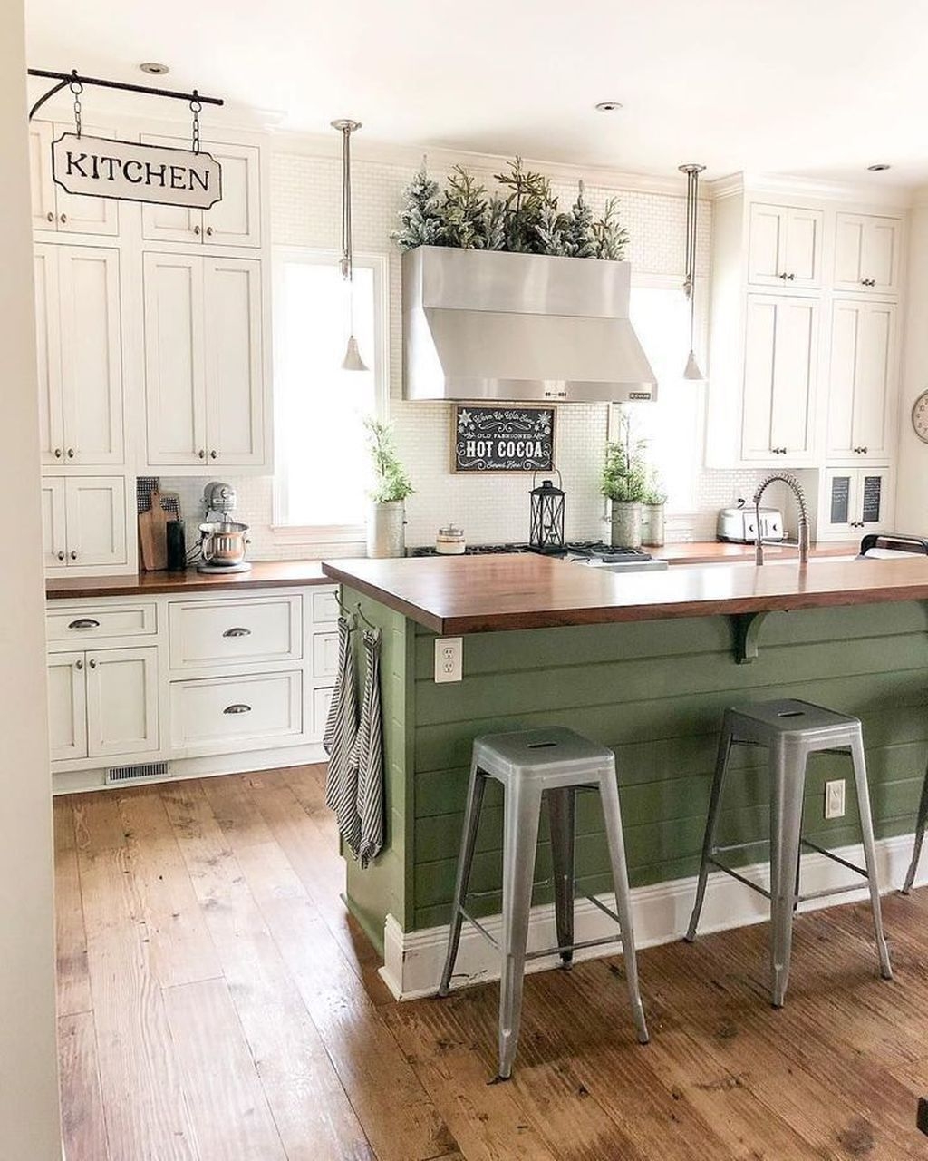 Rustic Farmhouse Kitchen Ideas To Get Traditional Accent 01