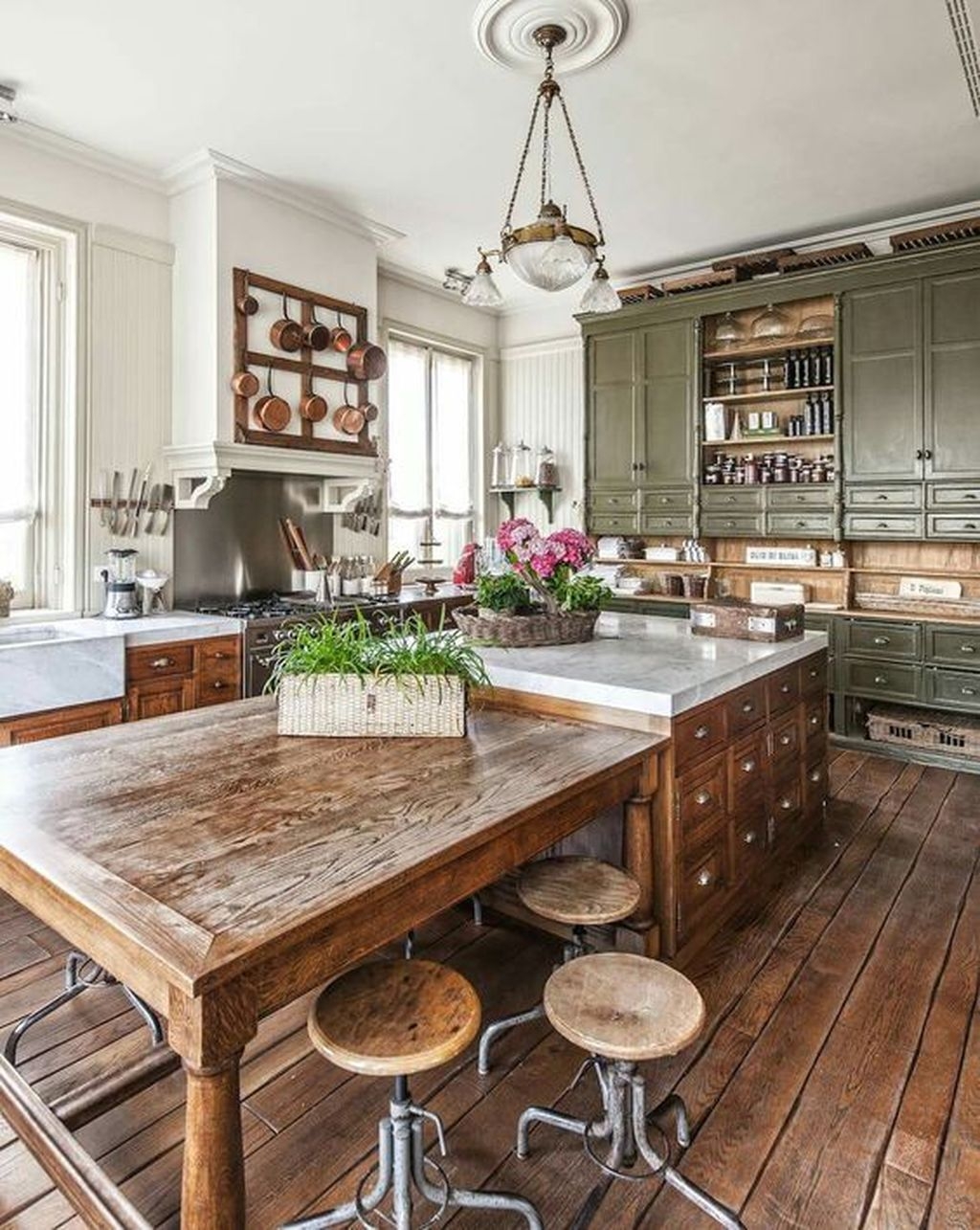Rustic Farmhouse Kitchen Ideas To Get Traditional Accent 16
