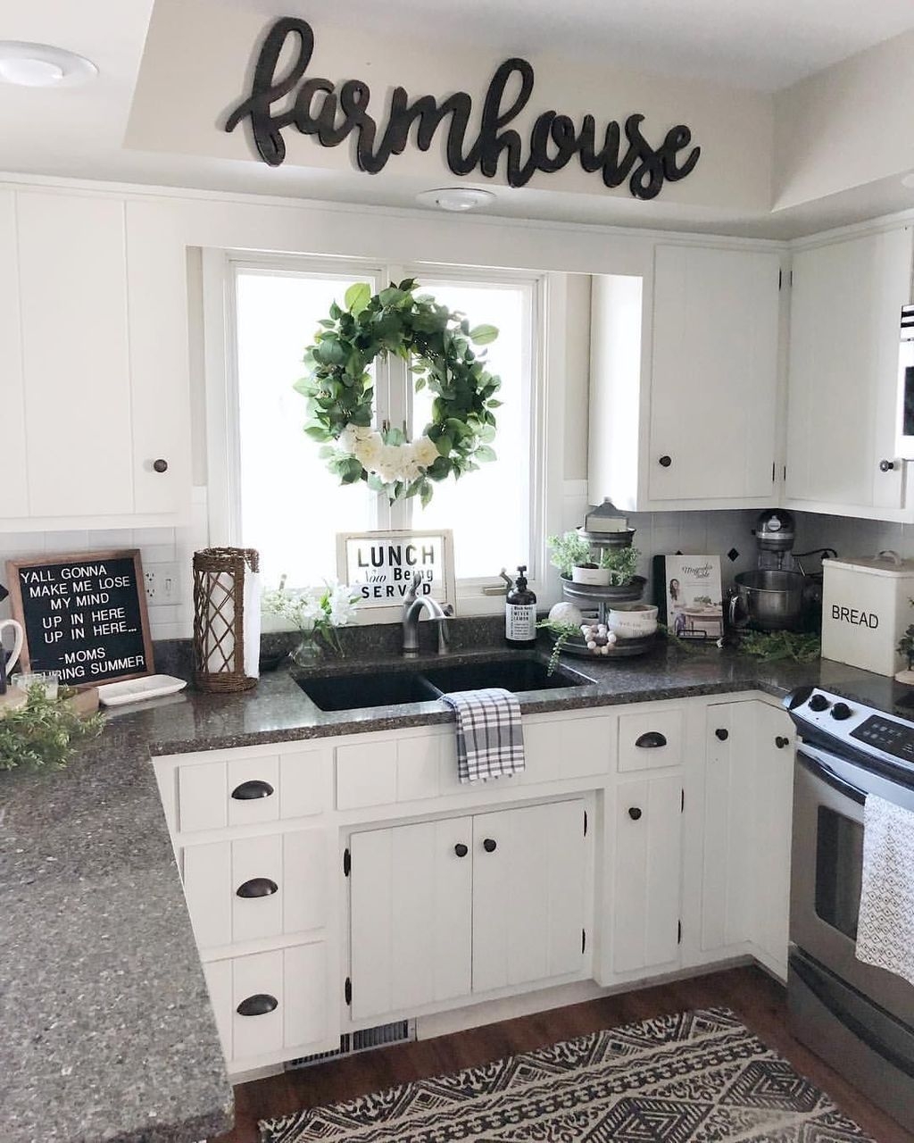 Rustic Farmhouse Kitchen Ideas To Get Traditional Accent 21