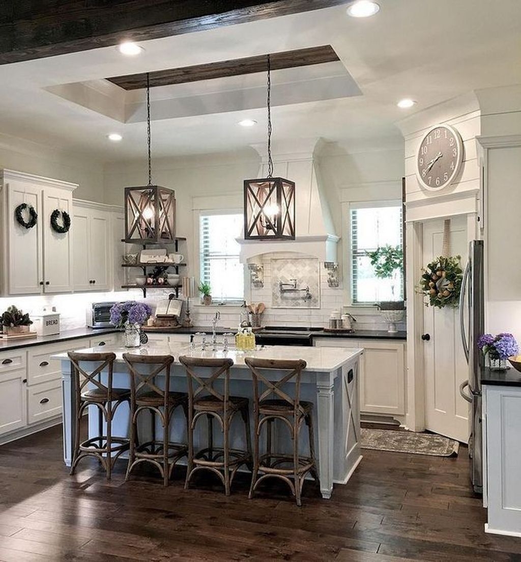 Rustic Farmhouse Kitchen Ideas To Get Traditional Accent 22