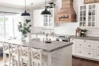 Rustic Farmhouse Kitchen Ideas To Get Traditional Accent 26