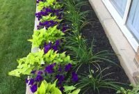 Stunning Small Flower Gardens And Plants Ideas For Your Front Yard 12