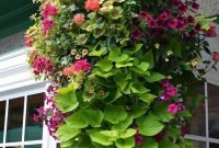 Stunning Small Flower Gardens And Plants Ideas For Your Front Yard 13