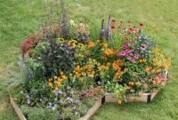 Stunning Small Flower Gardens And Plants Ideas For Your Front Yard 14