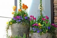 Stunning Small Flower Gardens And Plants Ideas For Your Front Yard 17