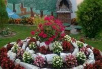 Stunning Small Flower Gardens And Plants Ideas For Your Front Yard 19