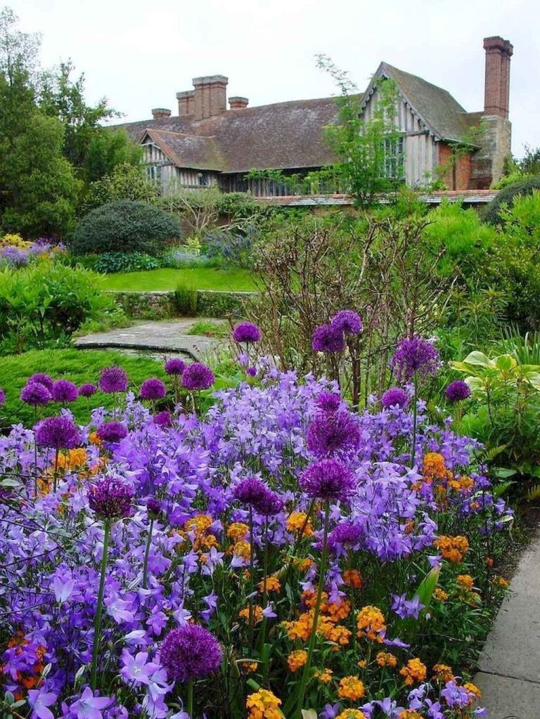 20+ Stunning Small Flower Gardens And Plants Ideas For Your Front Yard